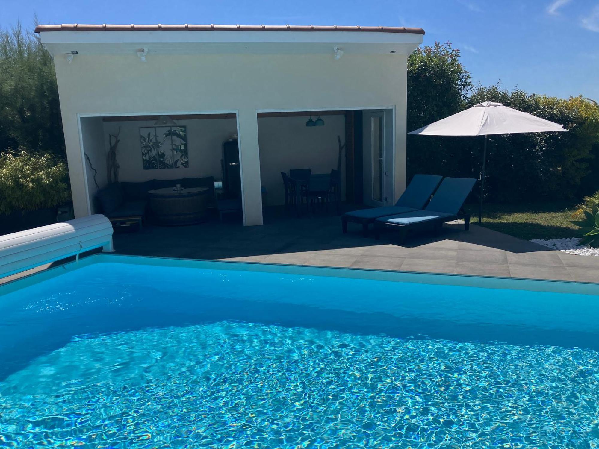Gite Bambou Avec Piscine Saint-Andeol-le-Chateau المظهر الخارجي الصورة