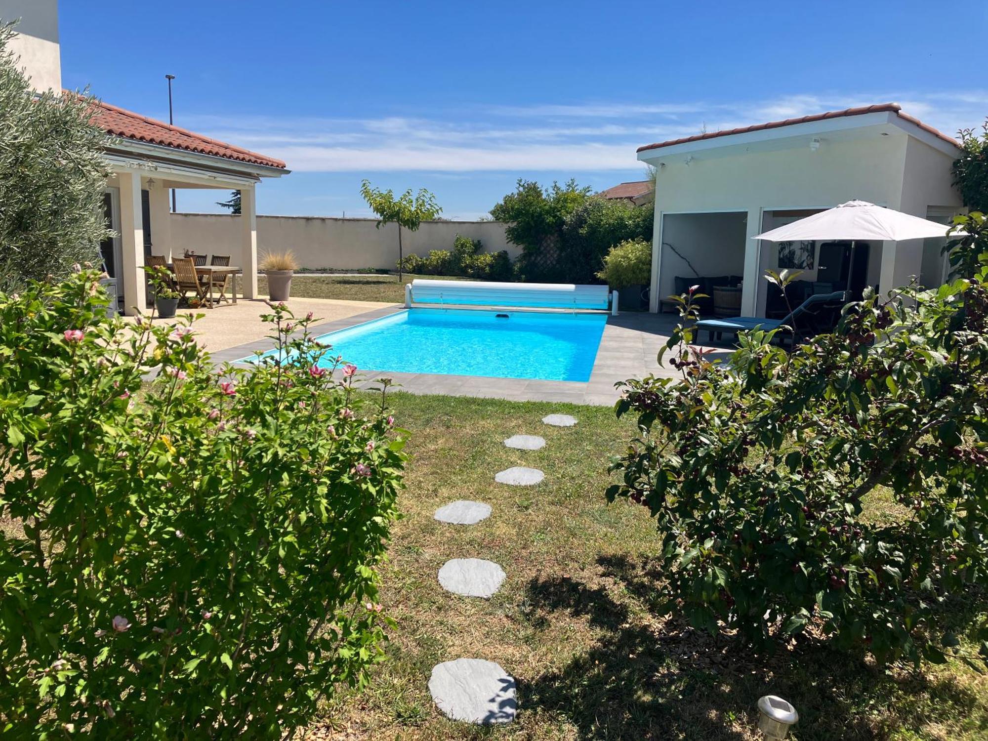 Gite Bambou Avec Piscine Saint-Andeol-le-Chateau المظهر الخارجي الصورة